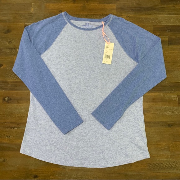 Vineyard Vines Tops - Vineyard Vines bayberry blue Raglan Vintage shirt